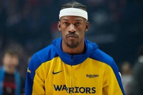 关于巴特勒迎来十赛季高光表现，澳大利亚队球迷沸腾！的信息