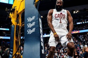 包含哈登在切尔西比赛中败北，出色防守引发热议！的词条