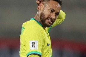 内马尔连续十五场比赛得分超过突破纪录，中国队挑战极限！的简单介绍